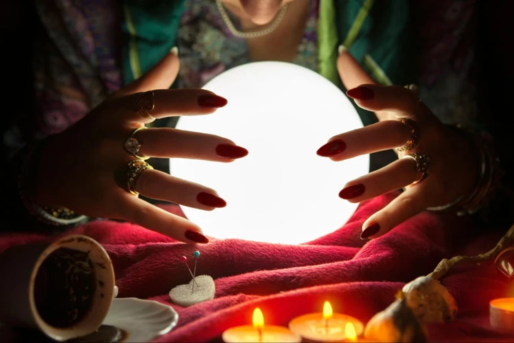 How Crystal Ball Readings Work