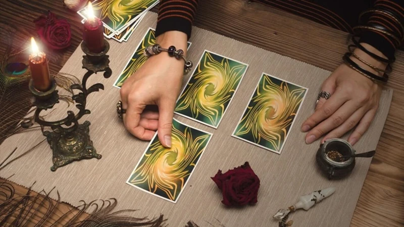 How Tarot Cards Are Used In Psychic Readings