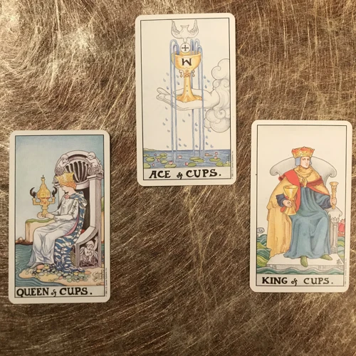 Unveiling Past Lives Through The Minor Arcana